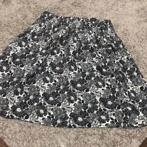 Floral Black and White Women's cotton Skirt lined with side zipper